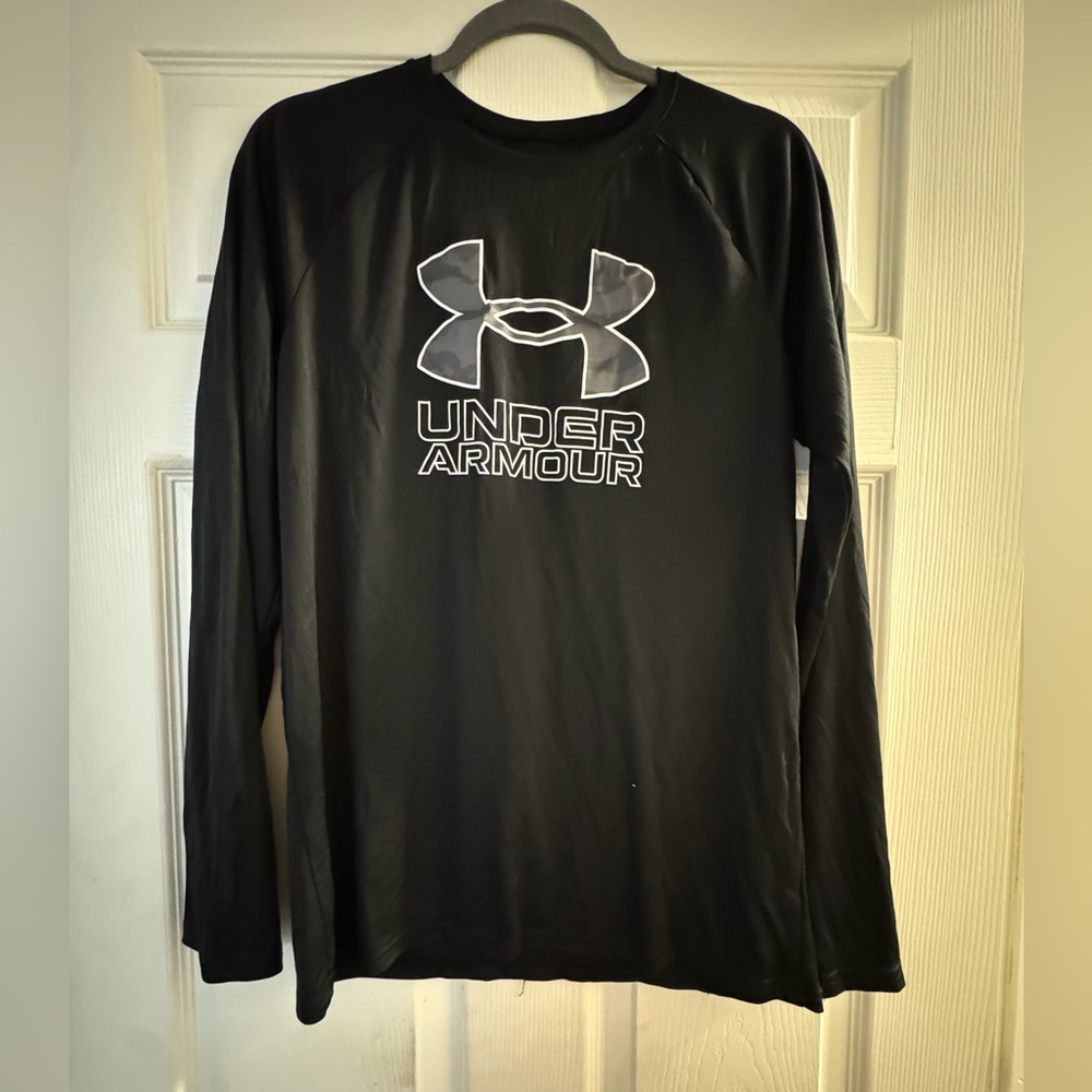 Boys Under Armour Black Long Sleeve Tee